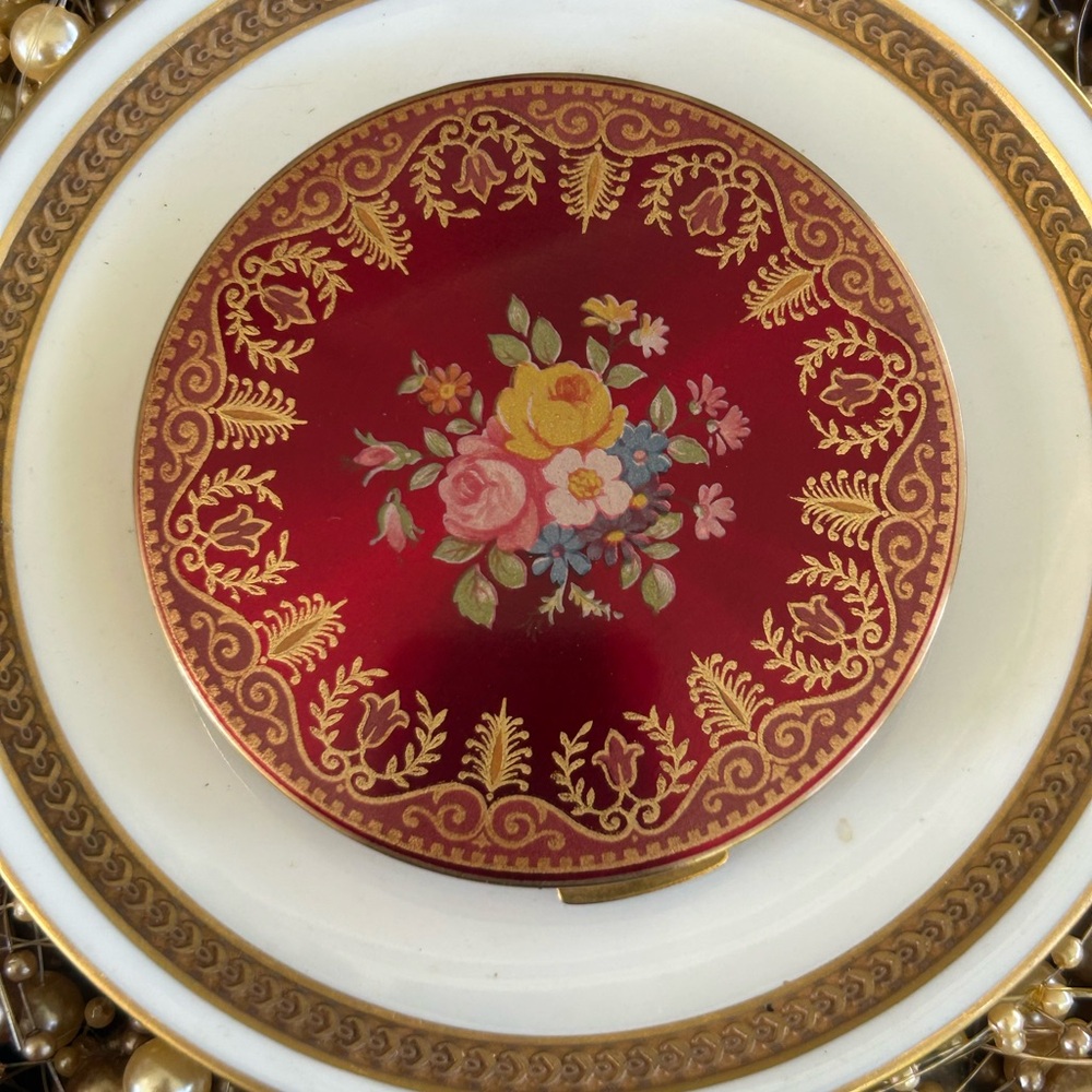 Vintage STRATTON Red Floral Enamel Powder Compact